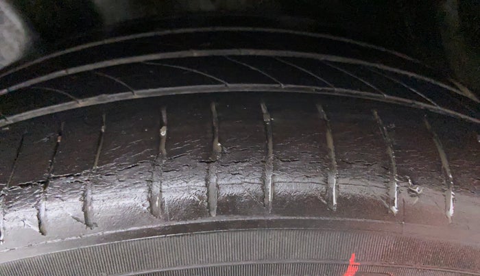 2013 Volkswagen Polo GT TSI 1.2 PETROL AT, Petrol, Automatic, 78,276 km, Left Rear Tyre Tread