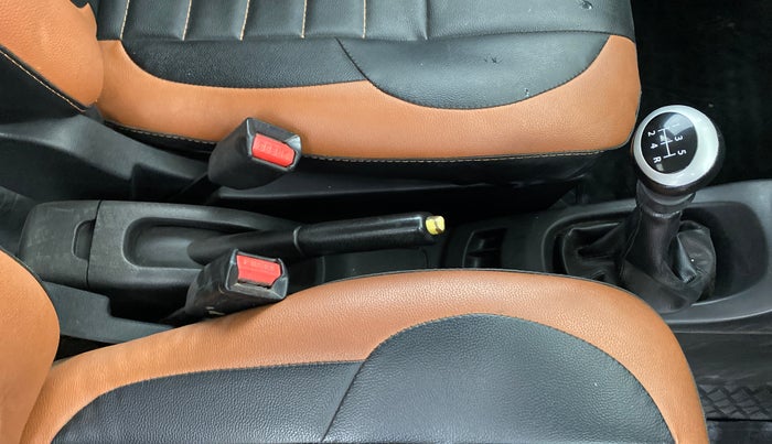 2016 Maruti Wagon R 1.0 VXI, Petrol, Manual, 57,451 km, Gear Lever