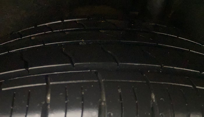 2016 Ford Ecosport TITANIUM 1.5L DIESEL, Diesel, Manual, 88,790 km, Left Rear Tyre Tread