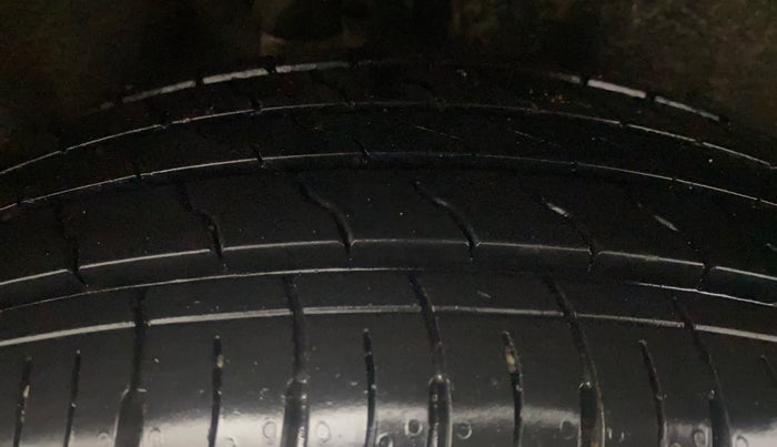 2016 Ford Ecosport TITANIUM 1.5L DIESEL, Diesel, Manual, 88,790 km, Right Rear Tyre Tread