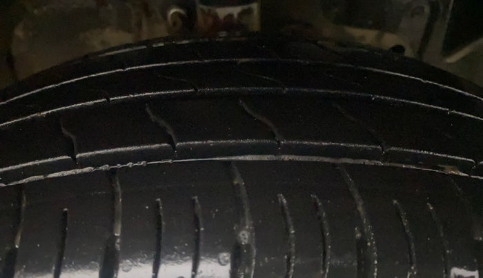 2016 Ford Ecosport TITANIUM 1.5L DIESEL, Diesel, Manual, 88,790 km, Right Front Tyre Tread