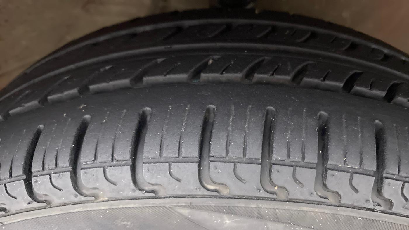 2014 Maruti Alto K10 VXI, Petrol, Manual, 53,815 km, Right Front Tyre Tread