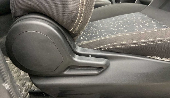 2020 Tata Tiago XT PETROL, Petrol, Manual, 18,010 km, Driver Side Adjustment Panel
