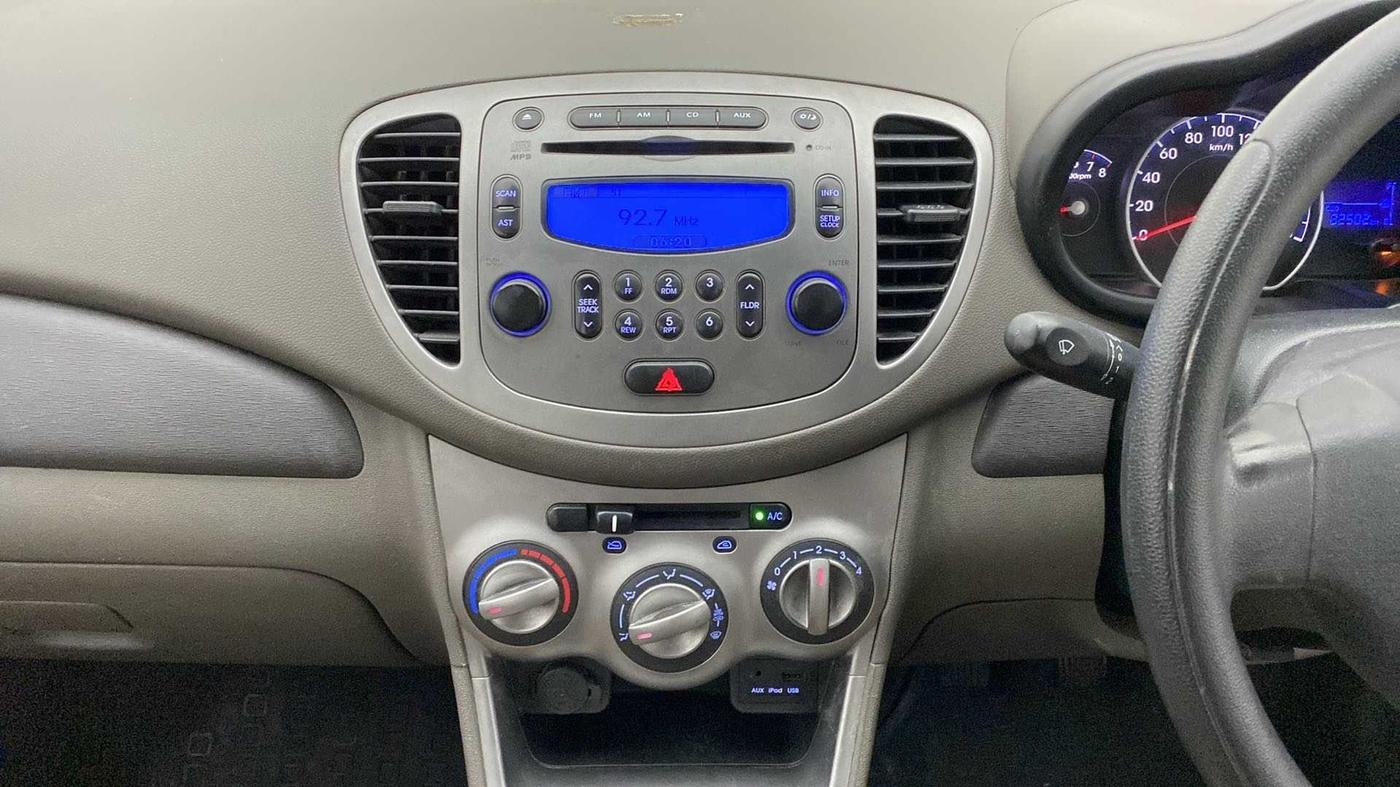 2014 Hyundai i10 SPORTZ 1.1, Petrol, Manual, 82,502 km, Air Conditioner