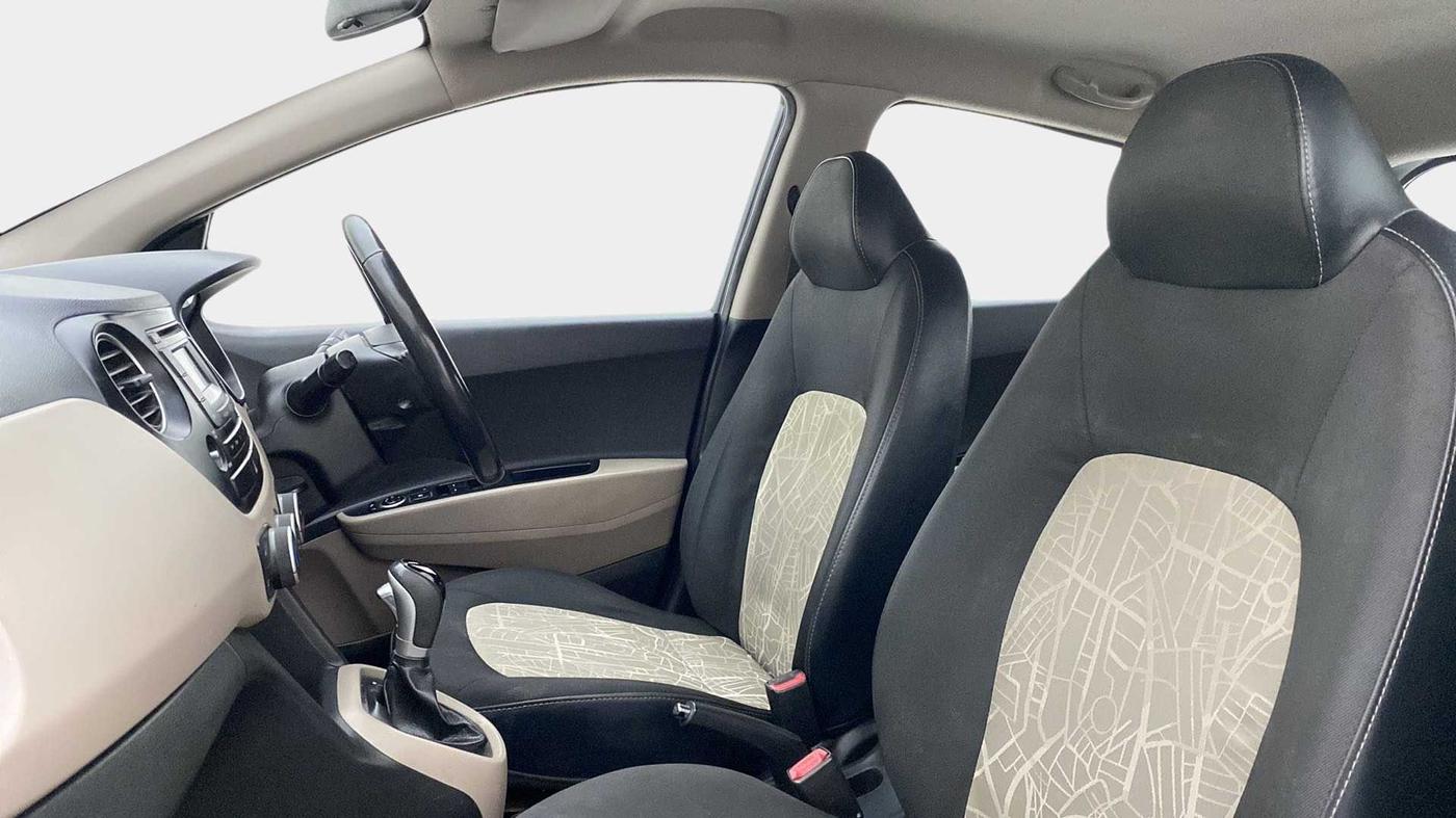2015 Hyundai Grand i10 ASTA AT 1.2 KAPPA VTVT, Petrol, Automatic, 67,950 km, Right Side Front Door Cabin