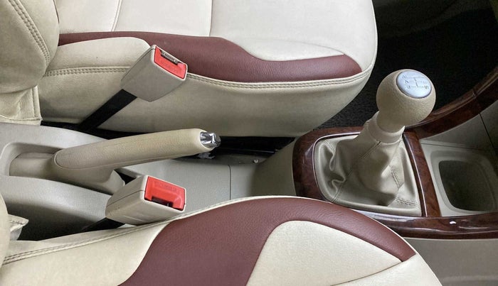 2014 Maruti Ertiga VDI, Diesel, Manual, 74,074 km, Gear Lever