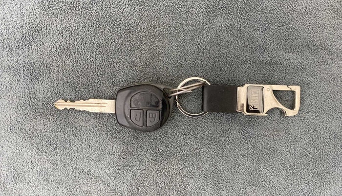2014 Maruti Ertiga VDI, Diesel, Manual, 74,074 km, Key Close Up