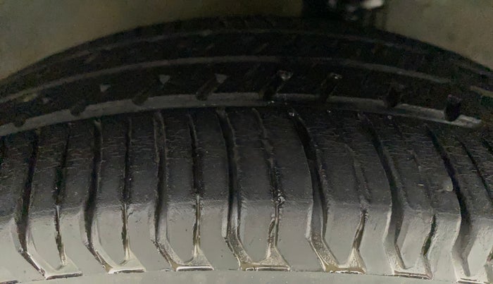 2012 Hyundai i10 SPORTZ 1.2 AT, Petrol, Automatic, 49,372 km, Right Front Tyre Tread