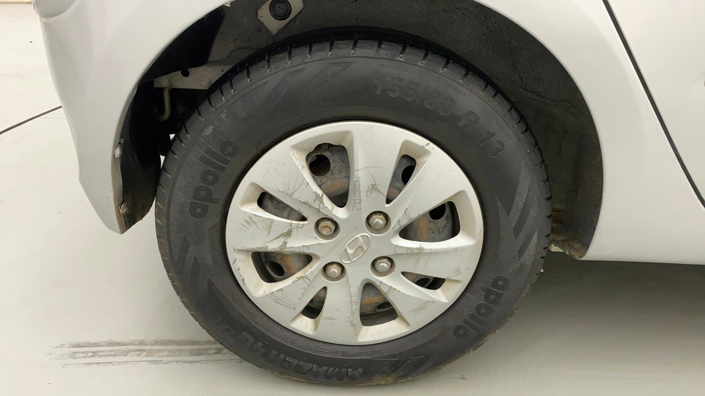 2012 Hyundai i10 SPORTZ 1.2 AT, Petrol, Automatic, 49,372 km, Right Rear Wheel