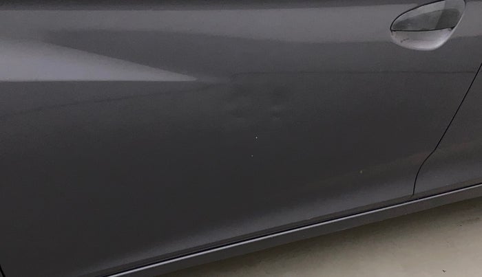 2018 Hyundai Eon ERA +, Petrol, Manual, 39,079 km, Front passenger door - Slightly dented