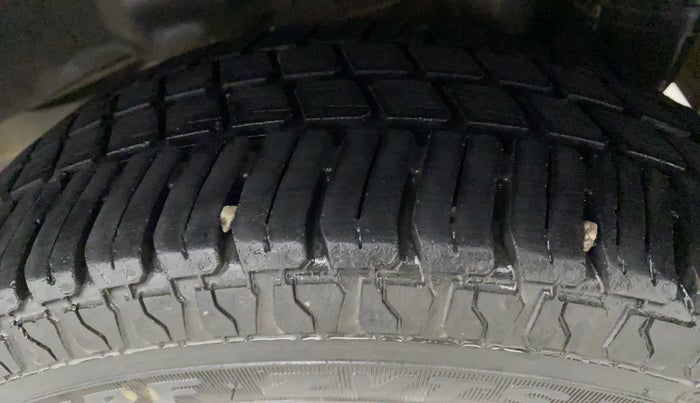 2018 Hyundai Eon ERA +, Petrol, Manual, 39,079 km, Left Rear Tyre Tread