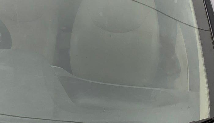 2018 Hyundai Eon ERA +, Petrol, Manual, 39,079 km, Front windshield - Minor spot on windshield
