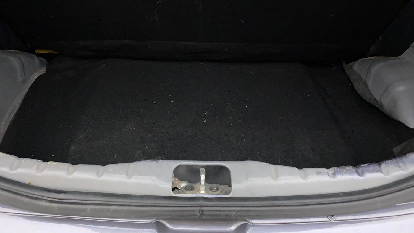2018 Hyundai Eon ERA +, Petrol, Manual, 39,079 km, Boot Inside