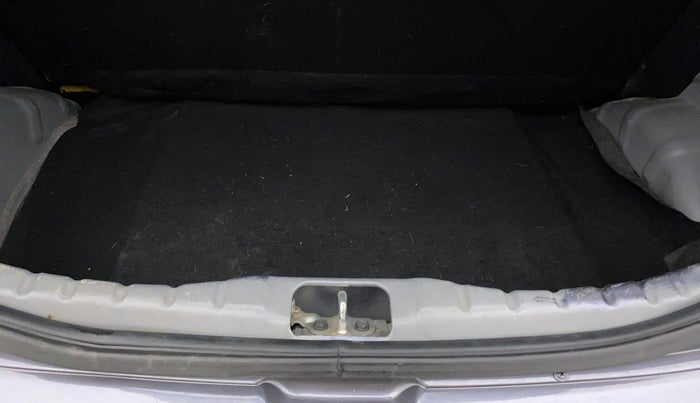 2018 Hyundai Eon ERA +, Petrol, Manual, 39,079 km, Boot Inside