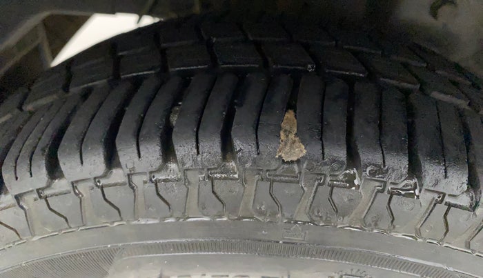 2018 Hyundai Eon ERA +, Petrol, Manual, 39,079 km, Right Rear Tyre Tread