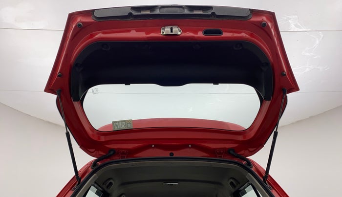 2017 Maruti Swift VXI, Petrol, Manual, 85,783 km, Boot Door Open