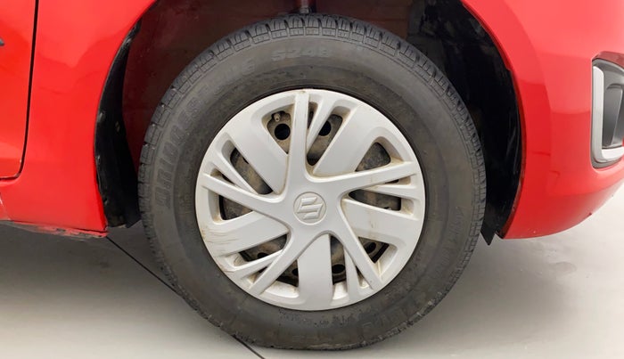 2017 Maruti Swift VXI, Petrol, Manual, 85,783 km, Right Front Wheel