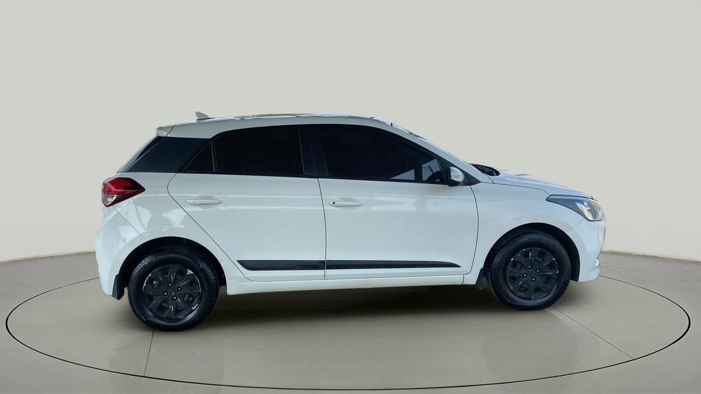 2015 Hyundai Elite i20 SPORTZ 1.2, Petrol, Manual, 82,547 km, Right Side View