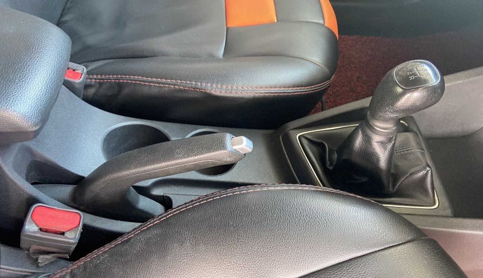 2015 Hyundai Elite i20 SPORTZ 1.2, Petrol, Manual, 82,547 km, Gear Lever