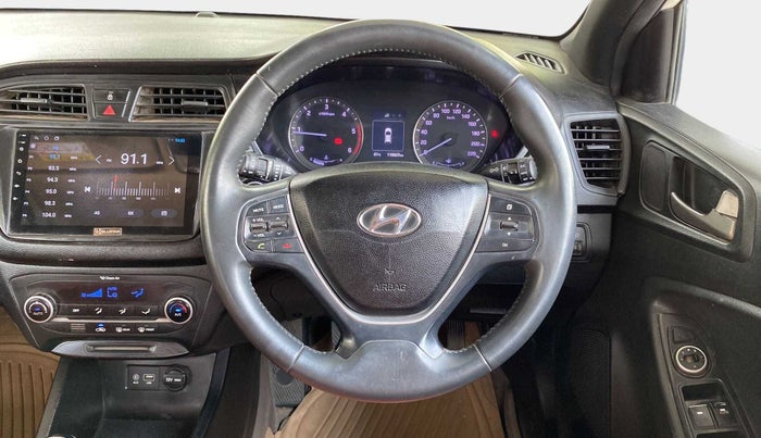 2017 Hyundai Elite i20 ASTA 1.4 CRDI (O), Diesel, Manual, 1,19,899 km, Steering Wheel Close Up