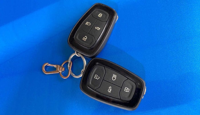 2020 Tata NEXON XZ PLUS PETROL, Petrol, Manual, 46,049 km, Key Close Up