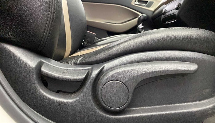2016 Hyundai Elite i20 ASTA 1.2 (O), Petrol, Manual, 88,744 km, Driver Side Adjustment Panel