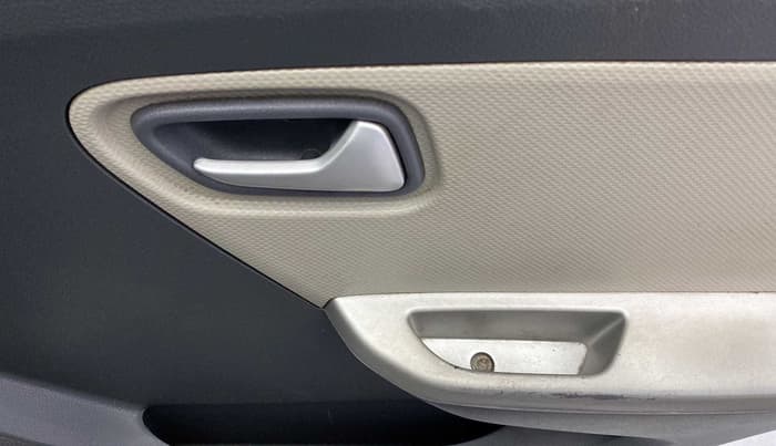 2015 Maruti Alto K10 VXI, Petrol, Manual, 84,362 km, Driver Side Door Panels Control