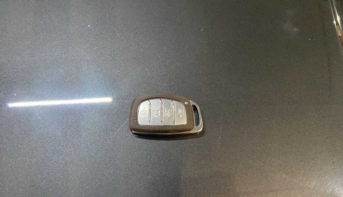 2021 Hyundai NEW I20 ASTA (O) 1.5 CRDI MT, Diesel, Manual, 35,802 km, Key Close Up