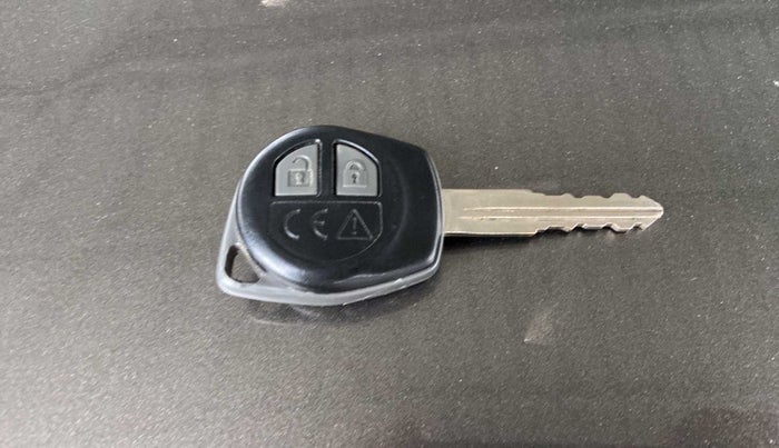 2023 Maruti Swift VXI, Petrol, Manual, 4,924 km, Key Close Up