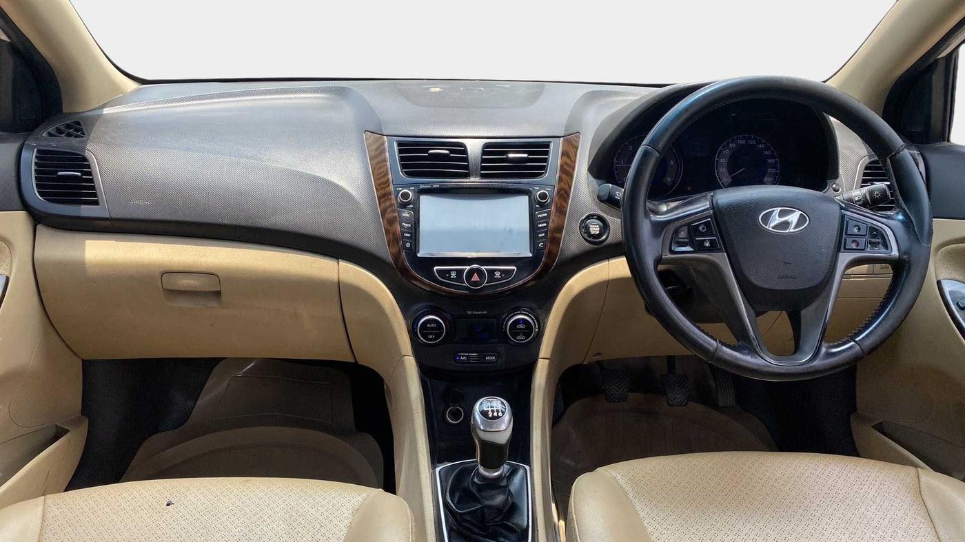 2018 Hyundai Verna 1.6 CRDI SX, Diesel, Manual, 1,18,019 km, Dashboard