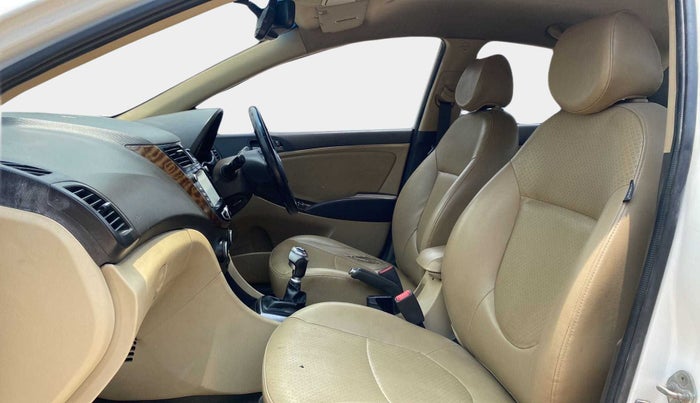 2018 Hyundai Verna 1.6 CRDI SX, Diesel, Manual, 1,18,019 km, Right Side Front Door Cabin