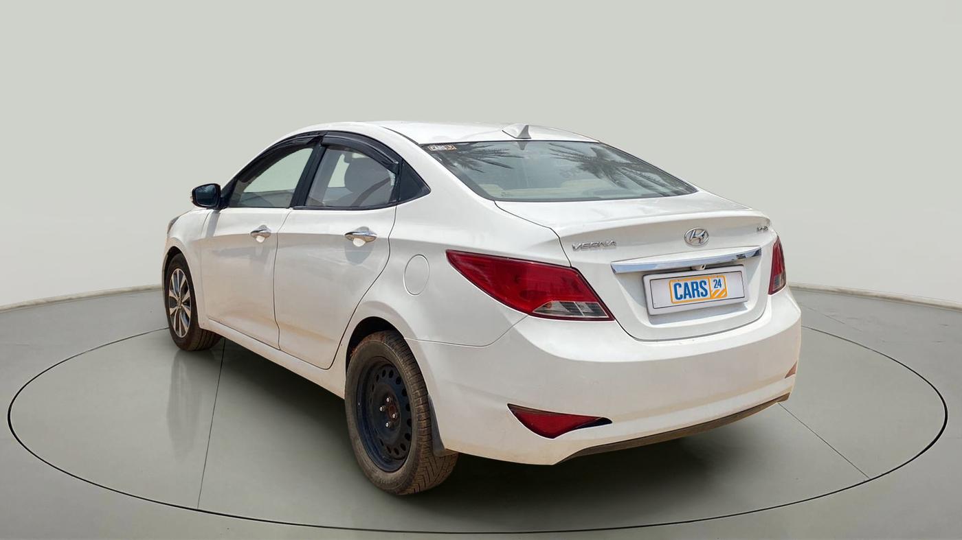 2018 Hyundai Verna 1.6 CRDI SX, Diesel, Manual, 1,18,019 km, Left Back Diagonal