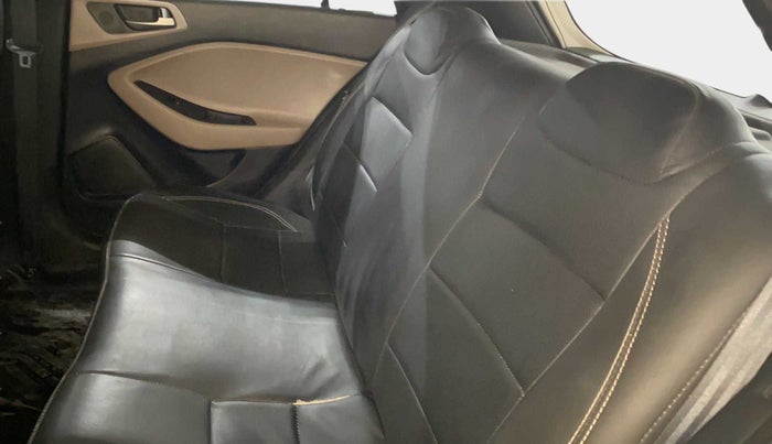 2017 Hyundai Elite i20 MAGNA 1.2, Petrol, Manual, 78,561 km, Right Side Rear Door Cabin