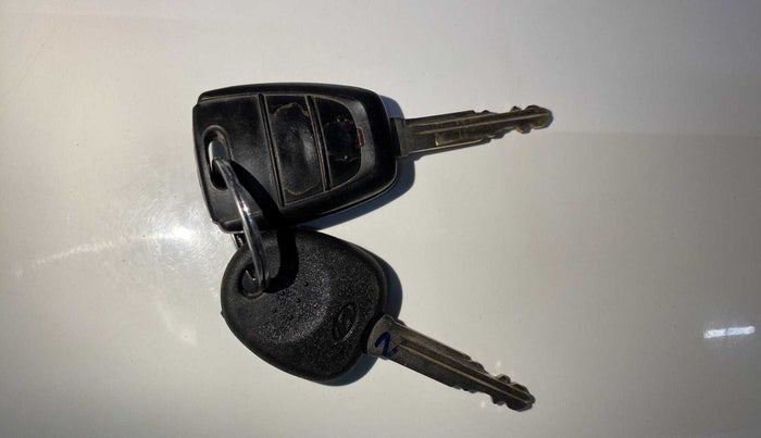 2021 Hyundai NEW SANTRO SPORTZ MT, Petrol, Manual, 27,926 km, Key Close Up