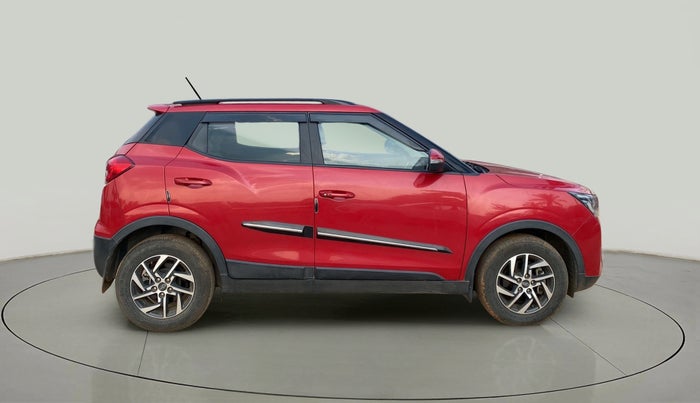 2022 Mahindra XUV300 W8 (O) 1.2 PETROL AMT, Petrol, Automatic, 11,911 km, Right Side View