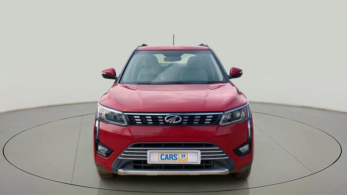2022 Mahindra XUV300 W8 (O) 1.2 PETROL AMT, Petrol, Automatic, 11,911 km, Front