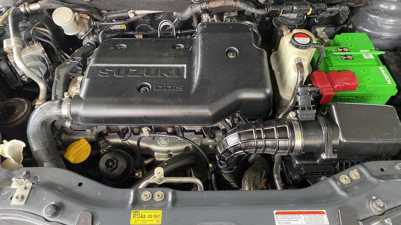 2017 Maruti Swift VDI, Diesel, Manual, 27,519 km, Open Bonet
