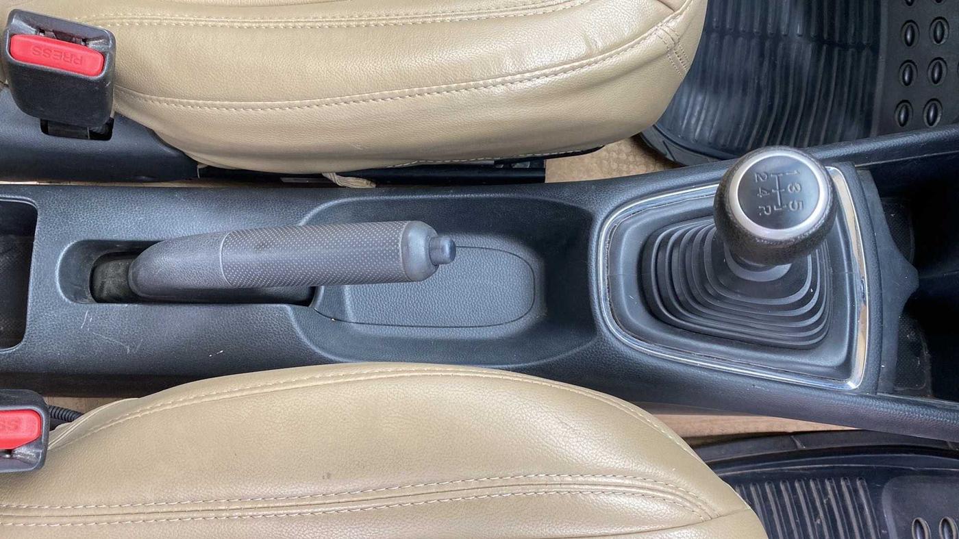 2019 Honda Amaze 1.2L I-VTEC S, Petrol, Manual, 42,815 km, Gear Lever