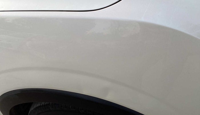 2022 Mahindra XUV300 W8 (O) 1.5 DIESEL AMT, Diesel, Automatic, 15,946 km, Left fender - Slightly dented