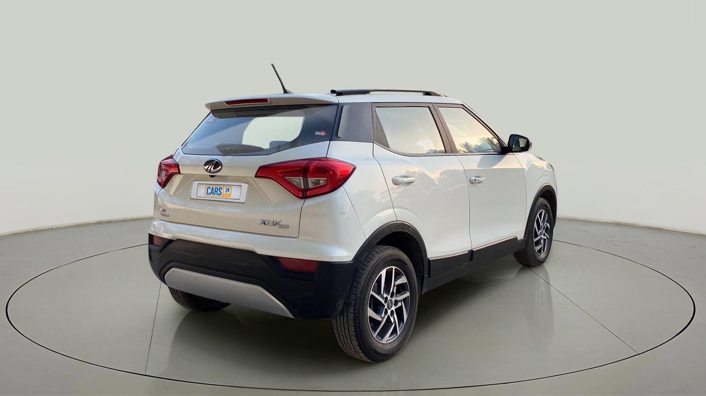 2022 Mahindra XUV300 W8 (O) 1.5 DIESEL AMT, Diesel, Automatic, 15,946 km, Right Back Diagonal