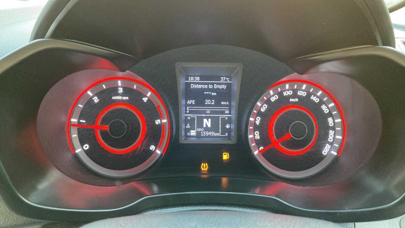 2022 Mahindra XUV300 W8 (O) 1.5 DIESEL AMT, Diesel, Automatic, 15,946 km, Odometer Image