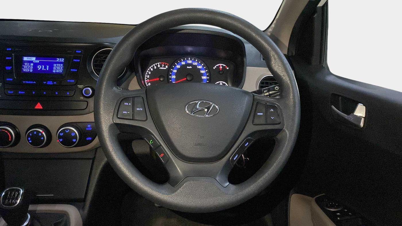 2016 Hyundai Xcent S 1.2, Petrol, Manual, 43,369 km, Steering Wheel Close Up