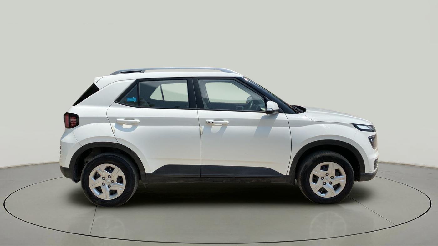 2022 Hyundai VENUE SX 1.2 PETROL, Petrol, Manual, 22,171 km, Right Side View
