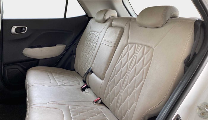 2022 Hyundai VENUE SX 1.2 PETROL, Petrol, Manual, 22,171 km, Right Side Rear Door Cabin