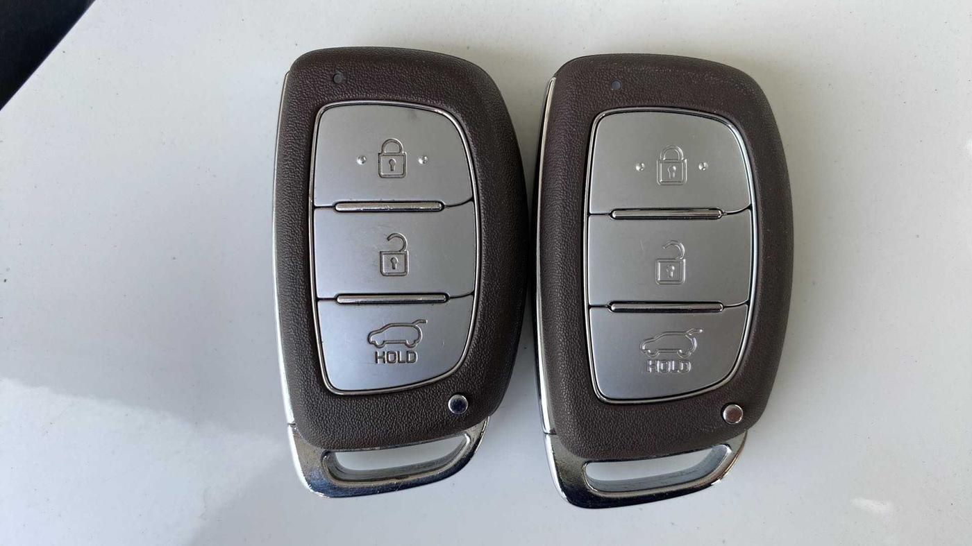 2022 Hyundai VENUE SX 1.2 PETROL, Petrol, Manual, 22,171 km, Key Close Up