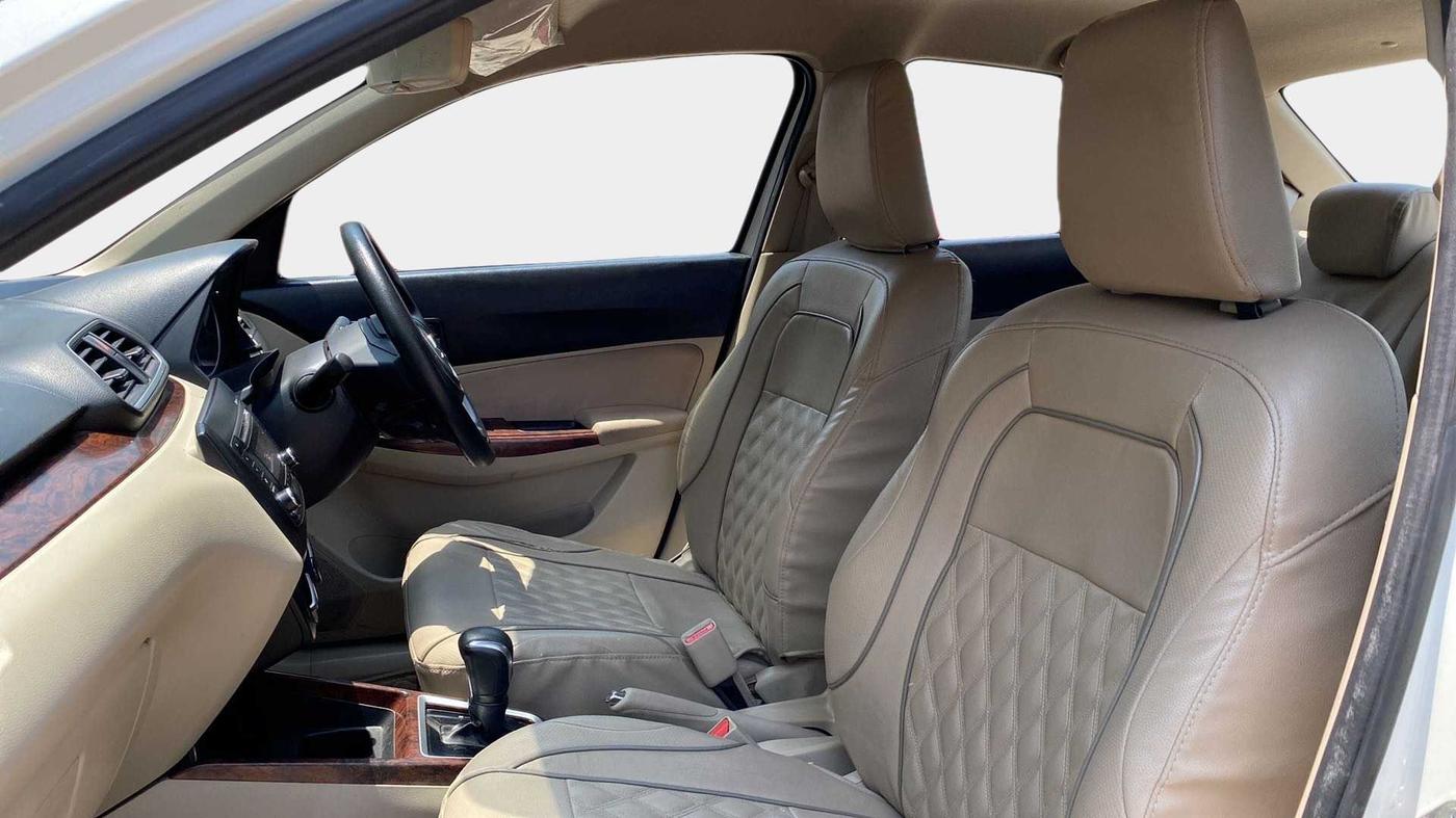 2018 Maruti Dzire VXI AMT, Petrol, Automatic, 69,649 km, Right Side Front Door Cabin