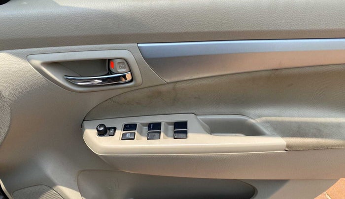 2016 Maruti Ertiga ZXI, Petrol, Manual, 68,696 km, Driver Side Door Panels Control