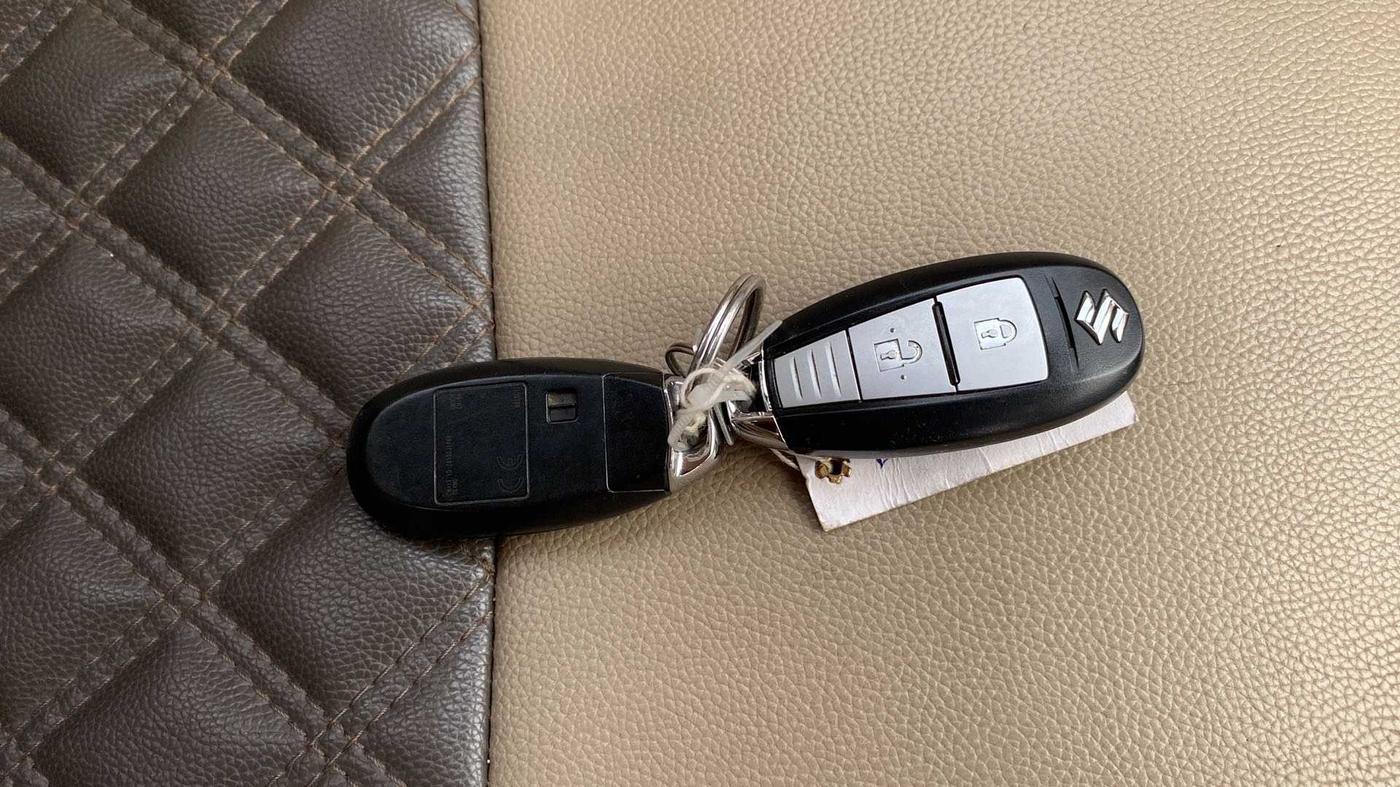 2016 Maruti Ertiga ZXI, Petrol, Manual, 68,696 km, Key Close Up
