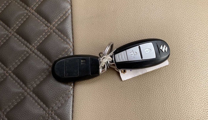 2016 Maruti Ertiga ZXI, Petrol, Manual, 68,696 km, Key Close Up
