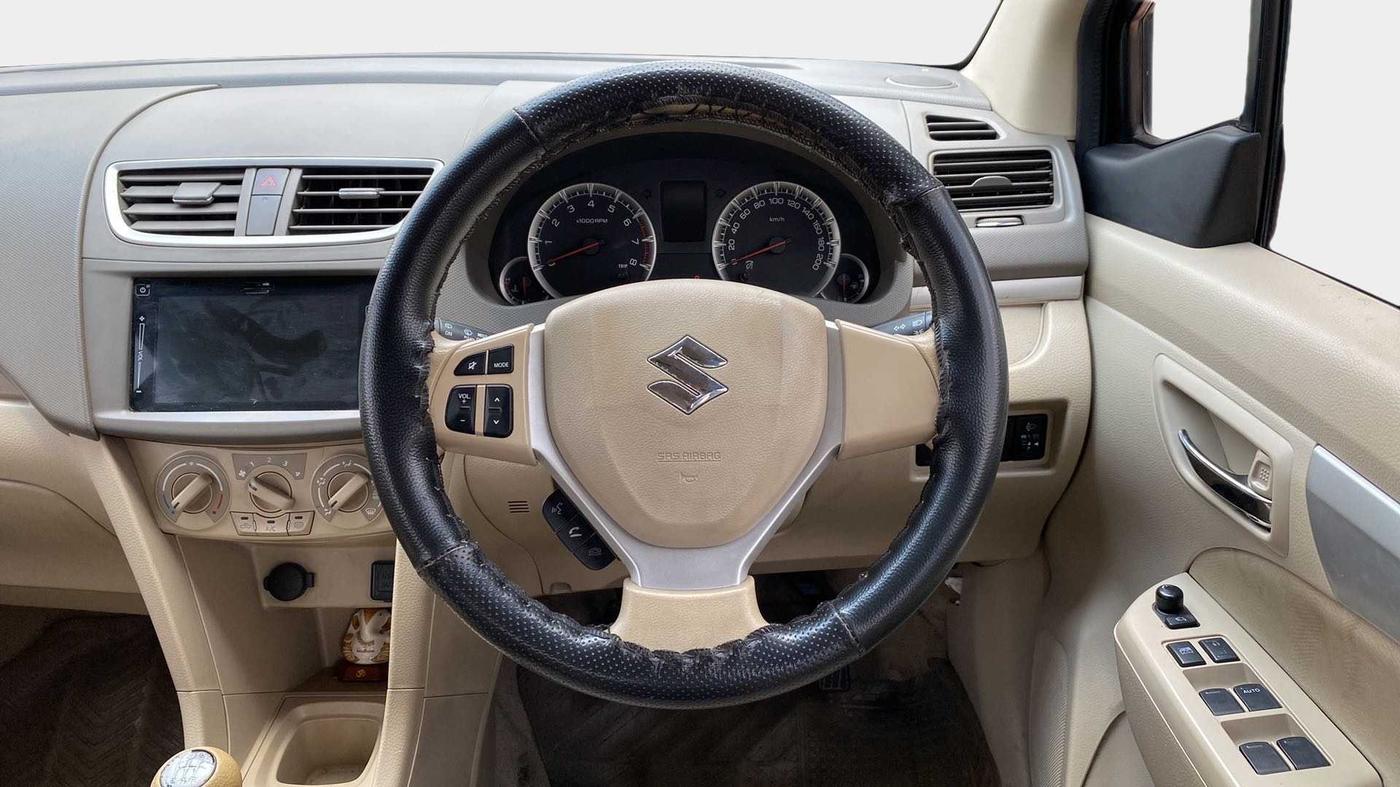 2016 Maruti Ertiga ZXI, Petrol, Manual, 68,696 km, Steering Wheel Close Up